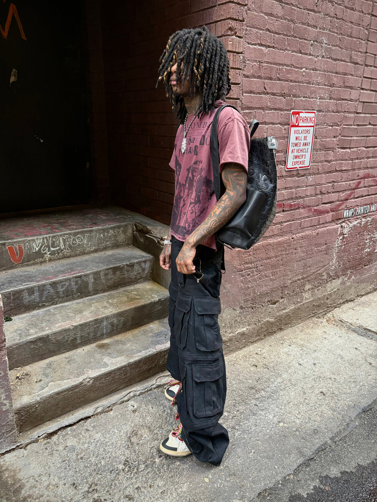 LUNI “LIAR” DISTRESSED TEE