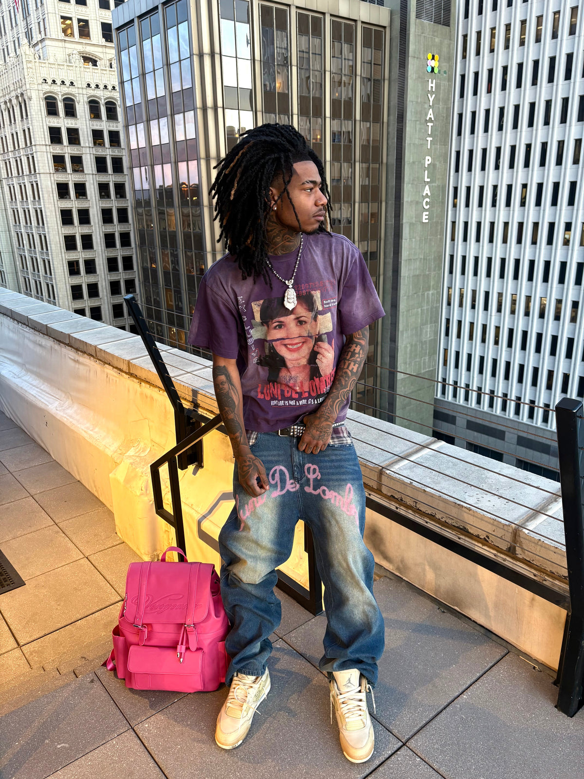Monroe Tee x Syn Jeans