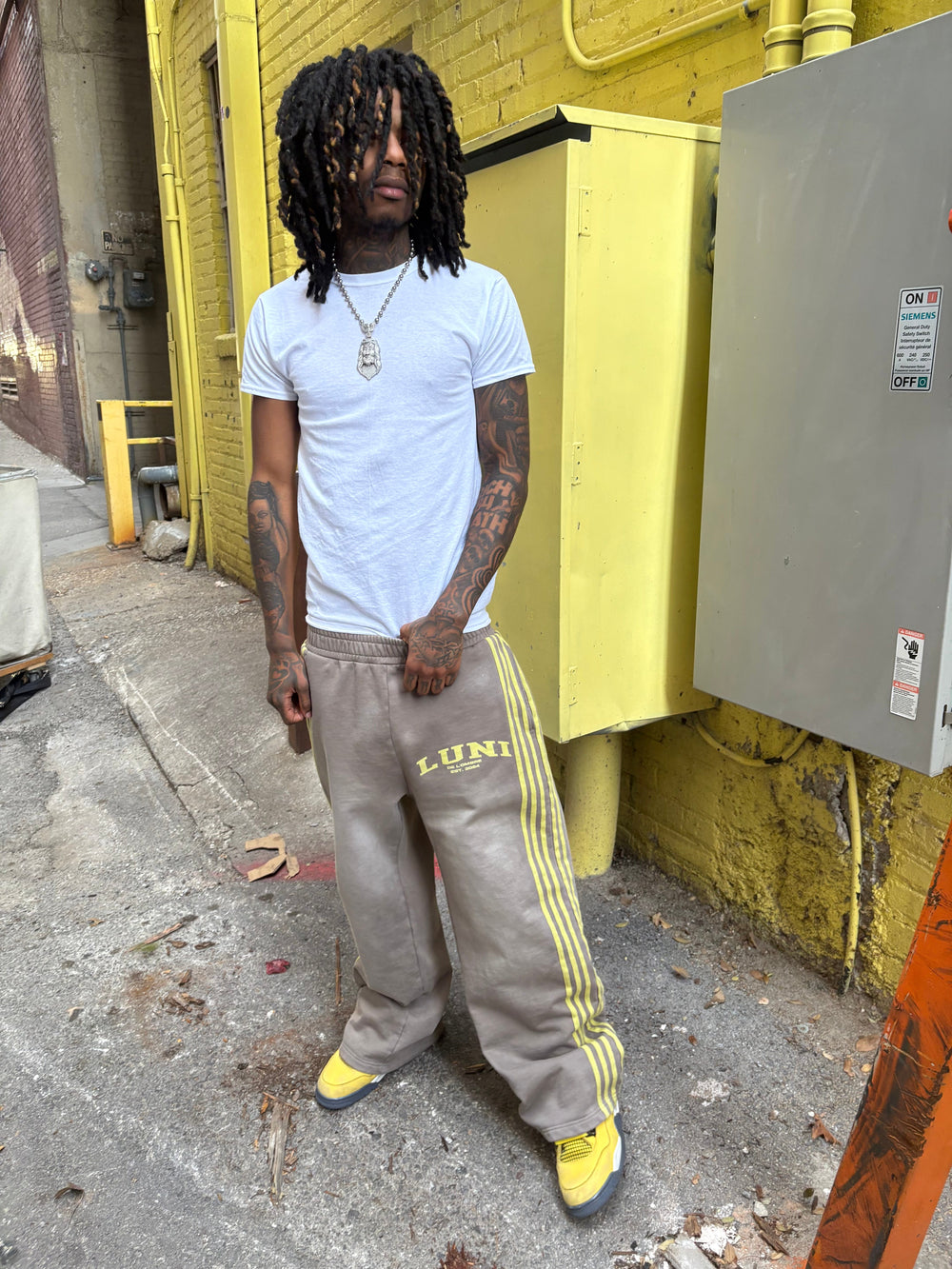 LUNI “VERDE” DARK TANNED SWEATS